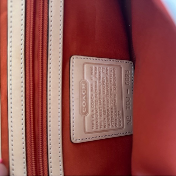 Coach Signature Authentic East West Shoulder Bag Brand New with Original Tags - Picture 9 of 12